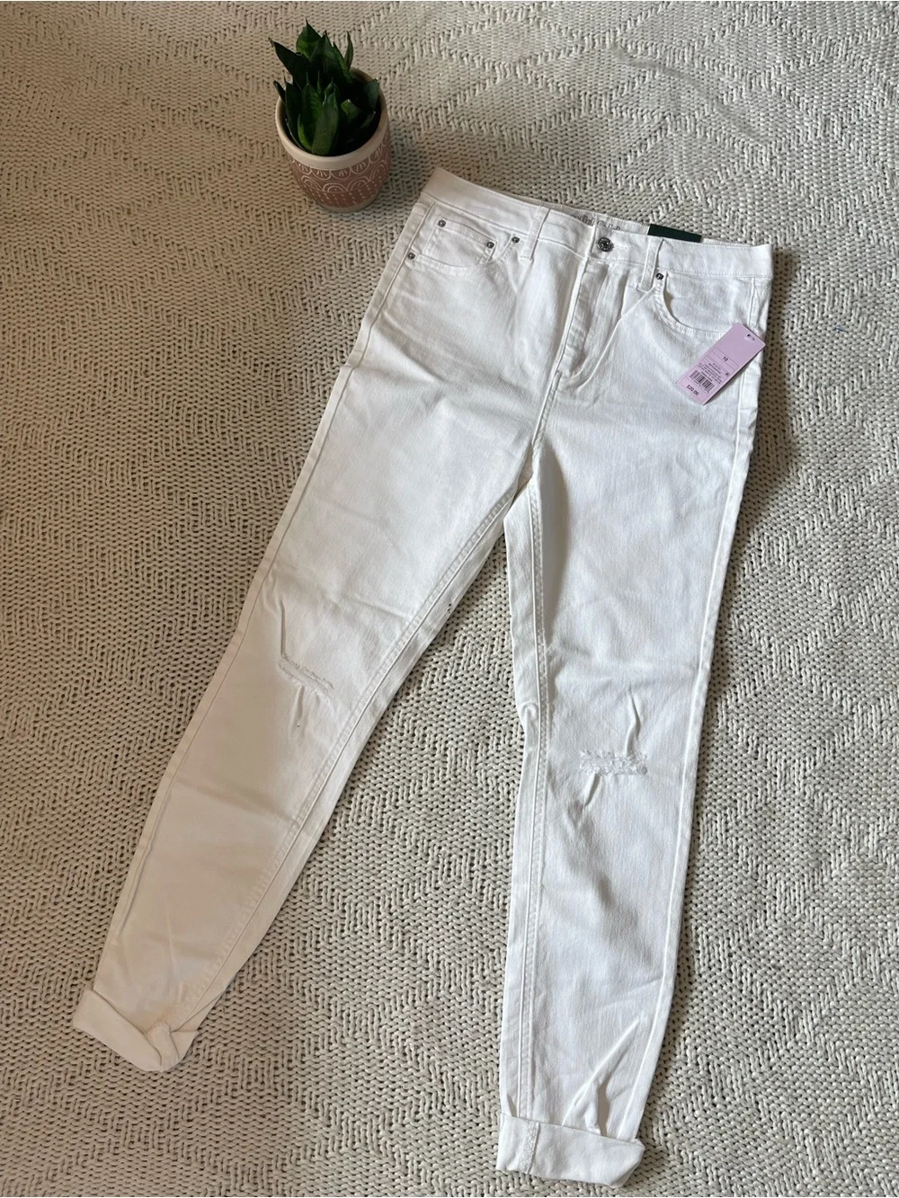 Wild Fable White High Rise Skinny Jeans Distressed NWT Size 10/30